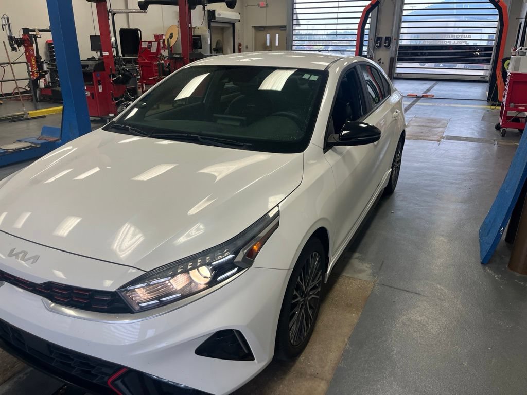 Used 2022 Kia Forte GT-Line w/ GT-Line Technology Package FWD image 2
