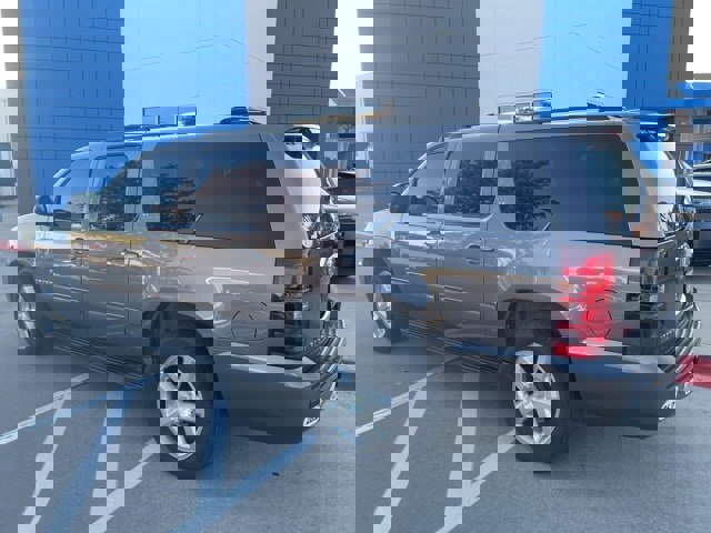 Used 2014 Chevrolet Suburban LT image 8