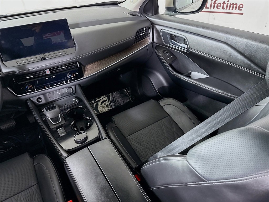 Certified 2024 Nissan Rogue Platinum w/ Platinum Premium Package image 29