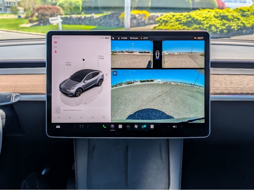 Used 2024 Tesla Model Y Long Range image 23