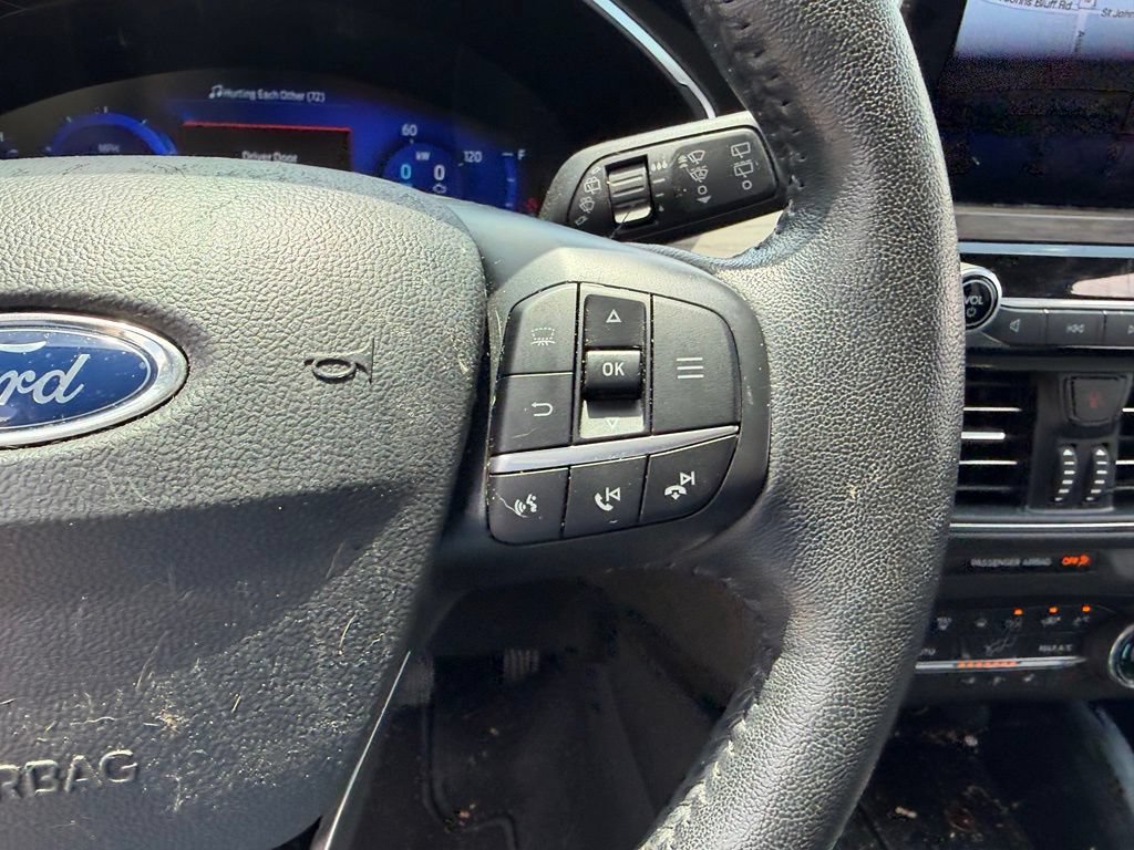 Used 2020 Ford Escape Titanium FWD image 24