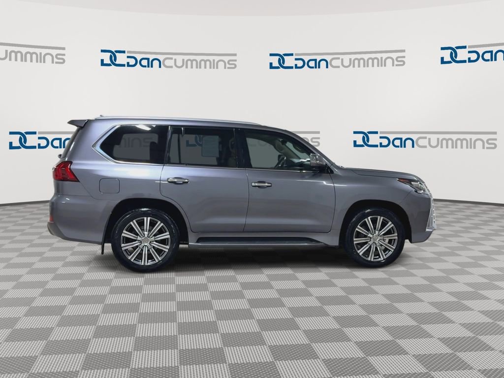 Used 2017 Lexus LX 570 4WD w/ Luxury Package image 9