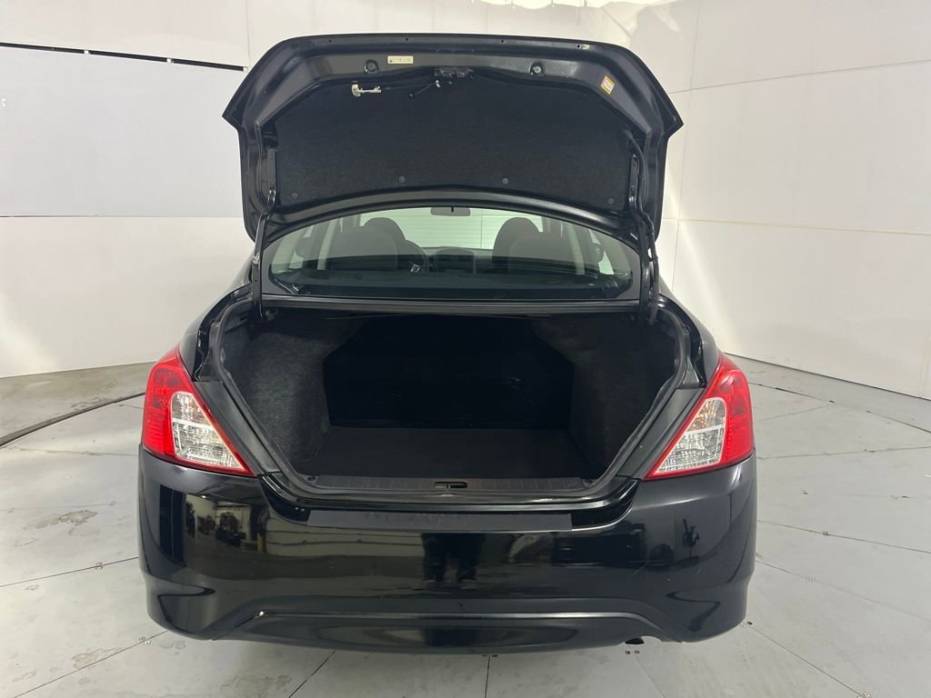 Used 2018 Nissan Versa S Plus image 12
