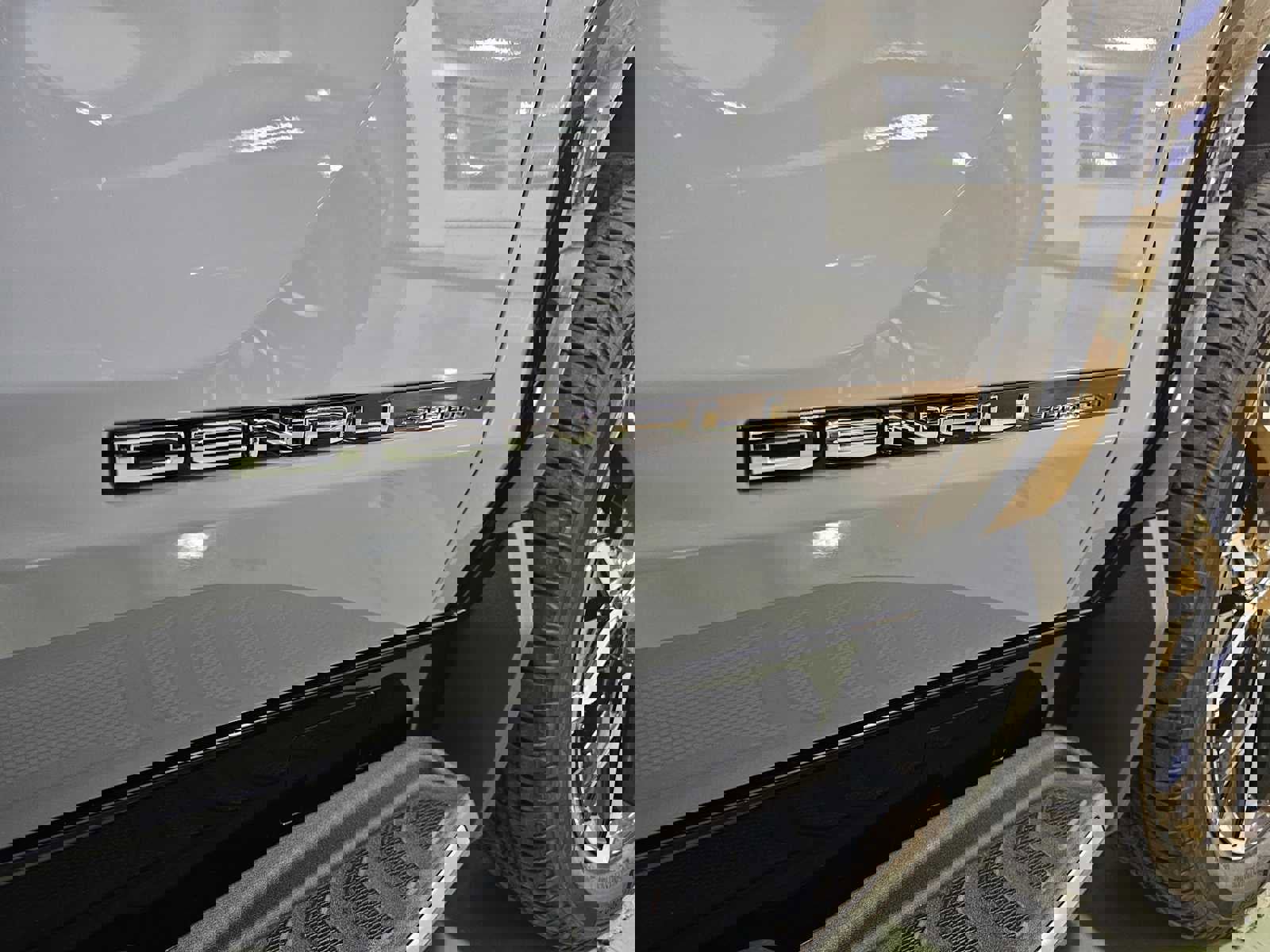 New 2024 GMC Sierra EV Denali image 11