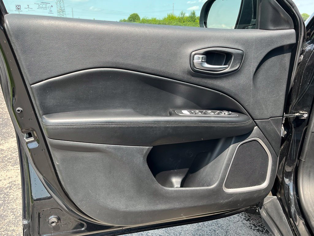 Used 2021 Jeep Compass Latitude FWD image 16