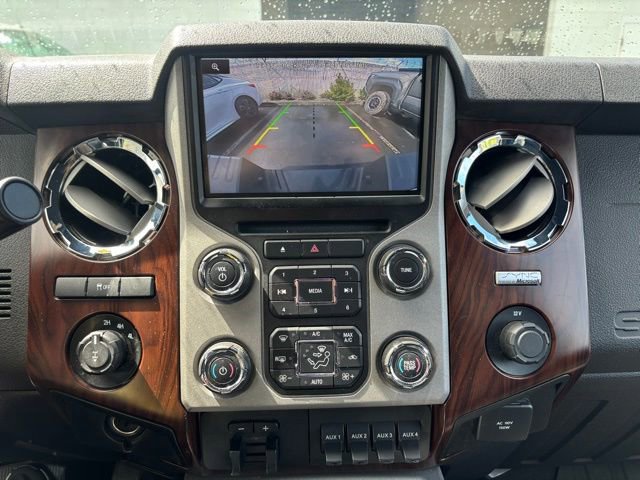 Used 2014 Ford F250 Lariat w/ Lariat Interior Package image 5