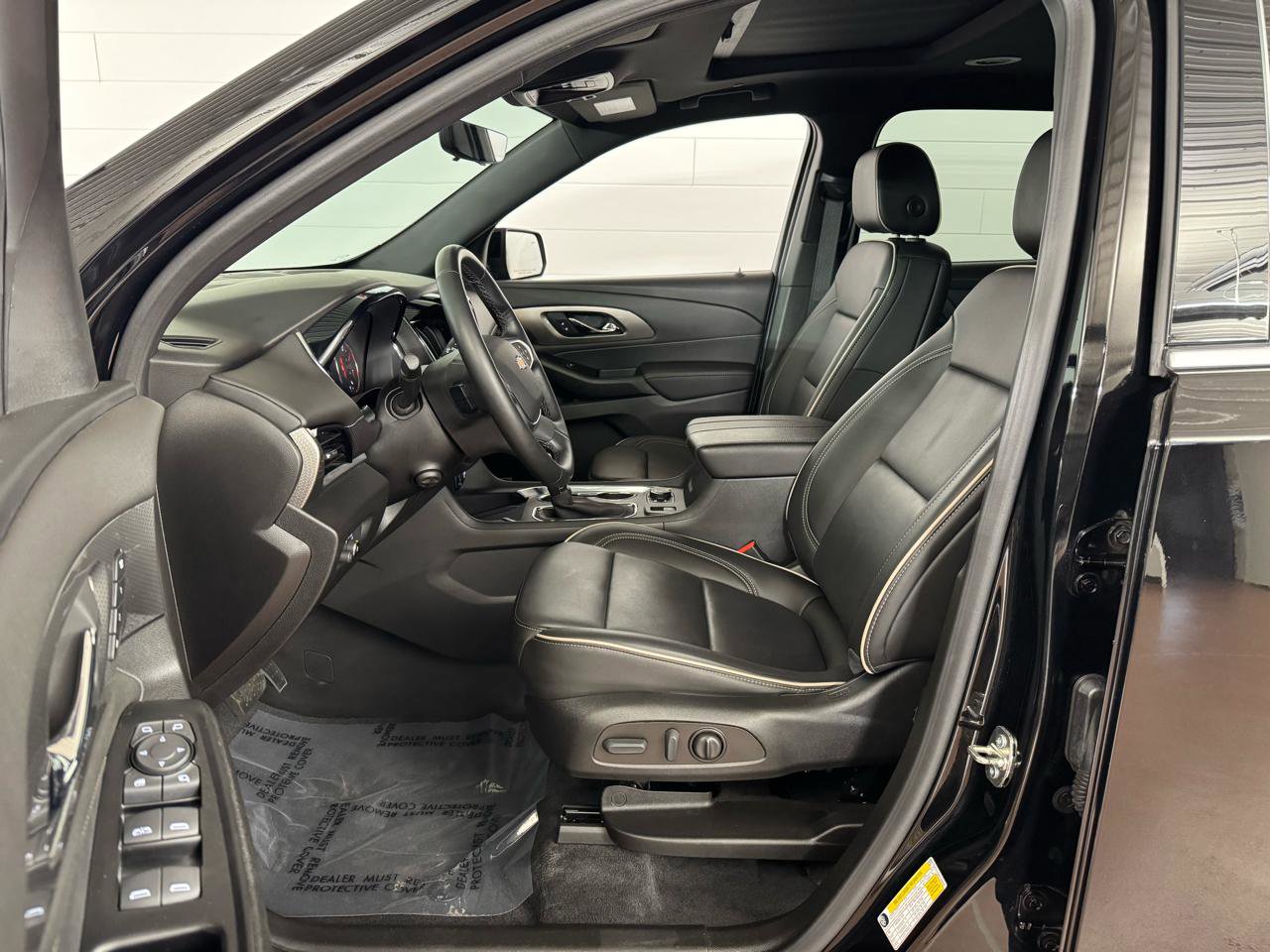 Used 2023 Chevrolet Traverse Premier w/ LPO, Floor Liner Package AWD/4WD image 12