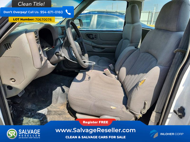 Used 2003 Chevrolet S10 Pickup 2WD Regular Cab image 9