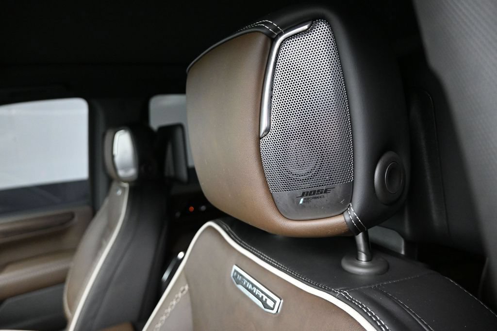Used 2026 GMC Yukon Denali Ultimate w/ LPO, Floor Liner Package AWD/4WD image 11