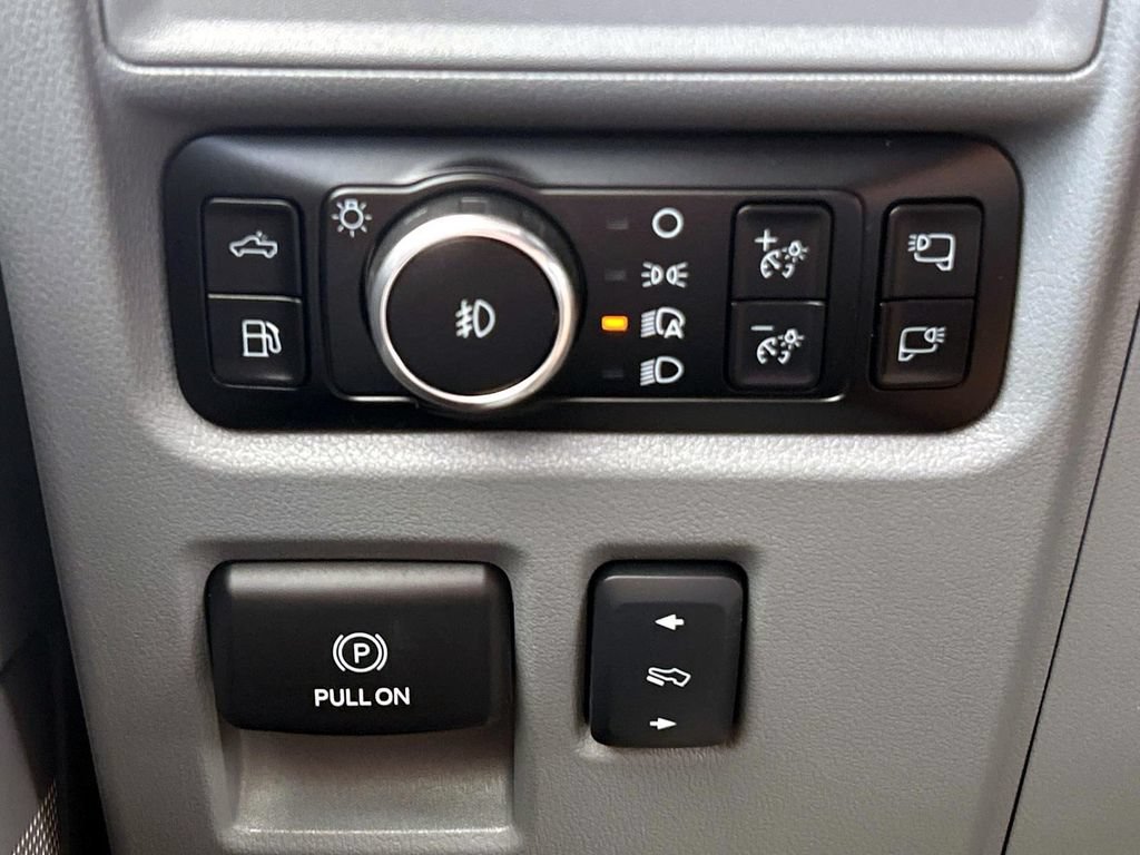 Used 2025 Ford F150 Lariat w/ Equipment Group 502A High AWD/4WD image 24