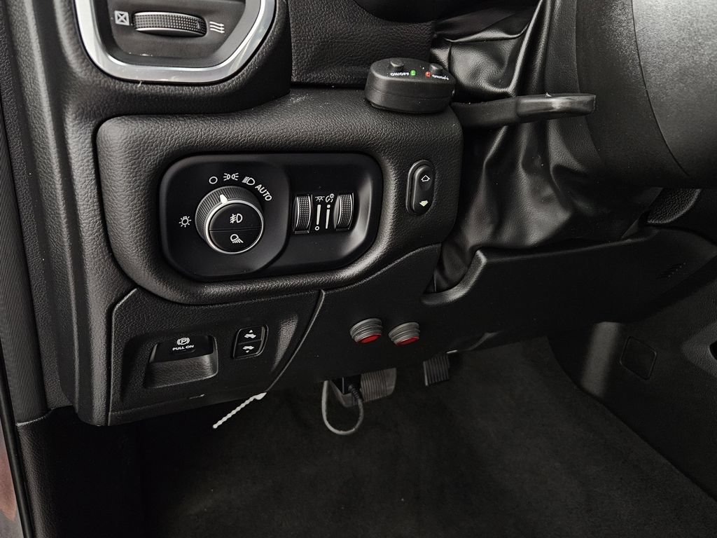 Used 2024 RAM 1500 Laramie AWD/4WD image 26