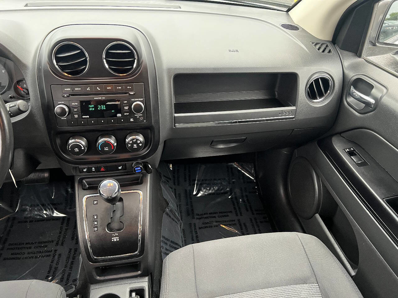 Used 2011 Jeep Compass Latitude AWD/4WD image 30
