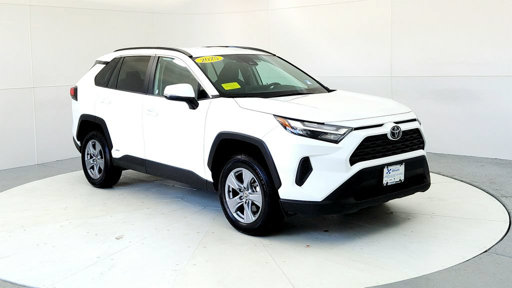 Certified 2025 Toyota RAV4 XLE AWD/4WD image 7