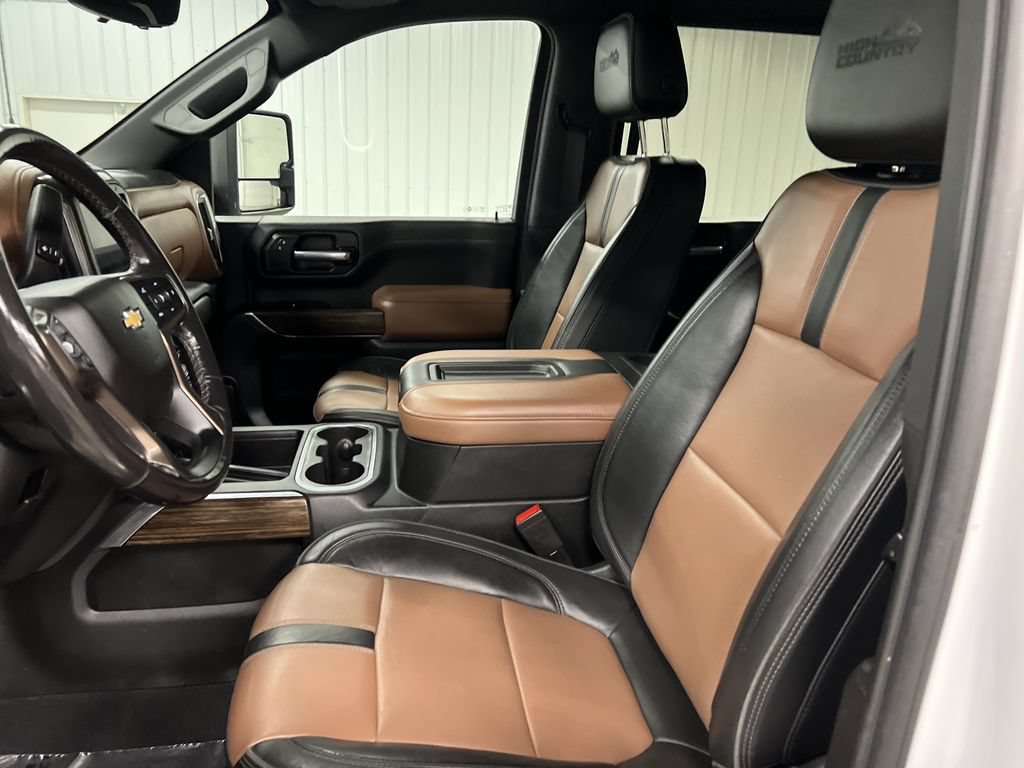 Used 2020 Chevrolet Silverado 3500 High Country w/ Technology Package AWD/4WD image 14
