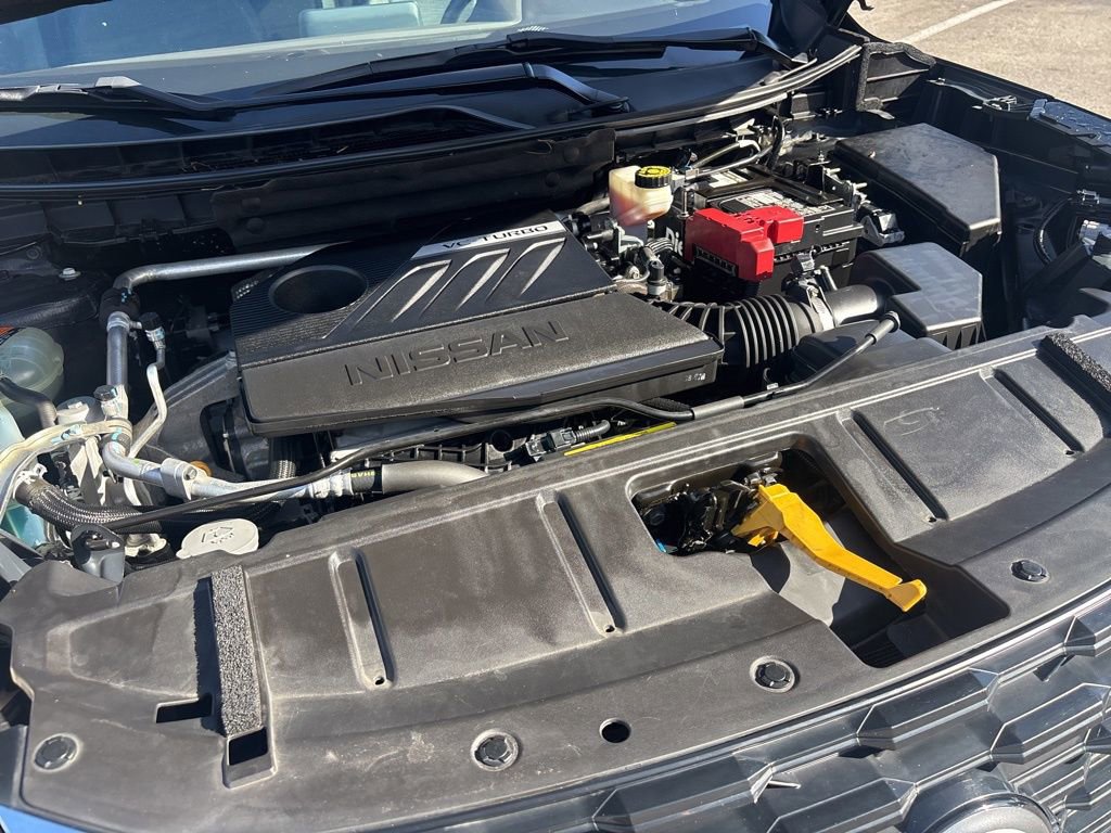 Used 2023 Nissan Rogue SV image 12