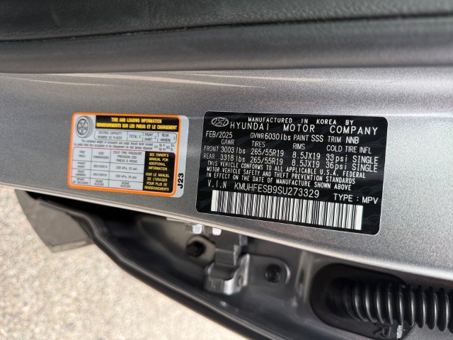 Used 2025 Genesis GV80 2.5T Standard AWD/4WD image 25