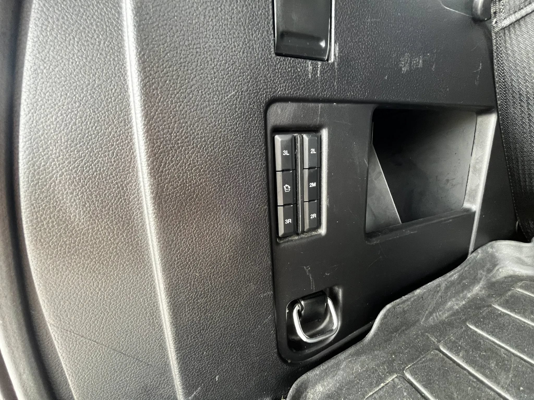 Used 2018 Ford Expedition Limited w/ Equipment Group 301A AWD/4WD image 29