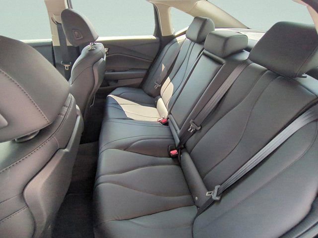 Used 2023 Acura TLX image 10