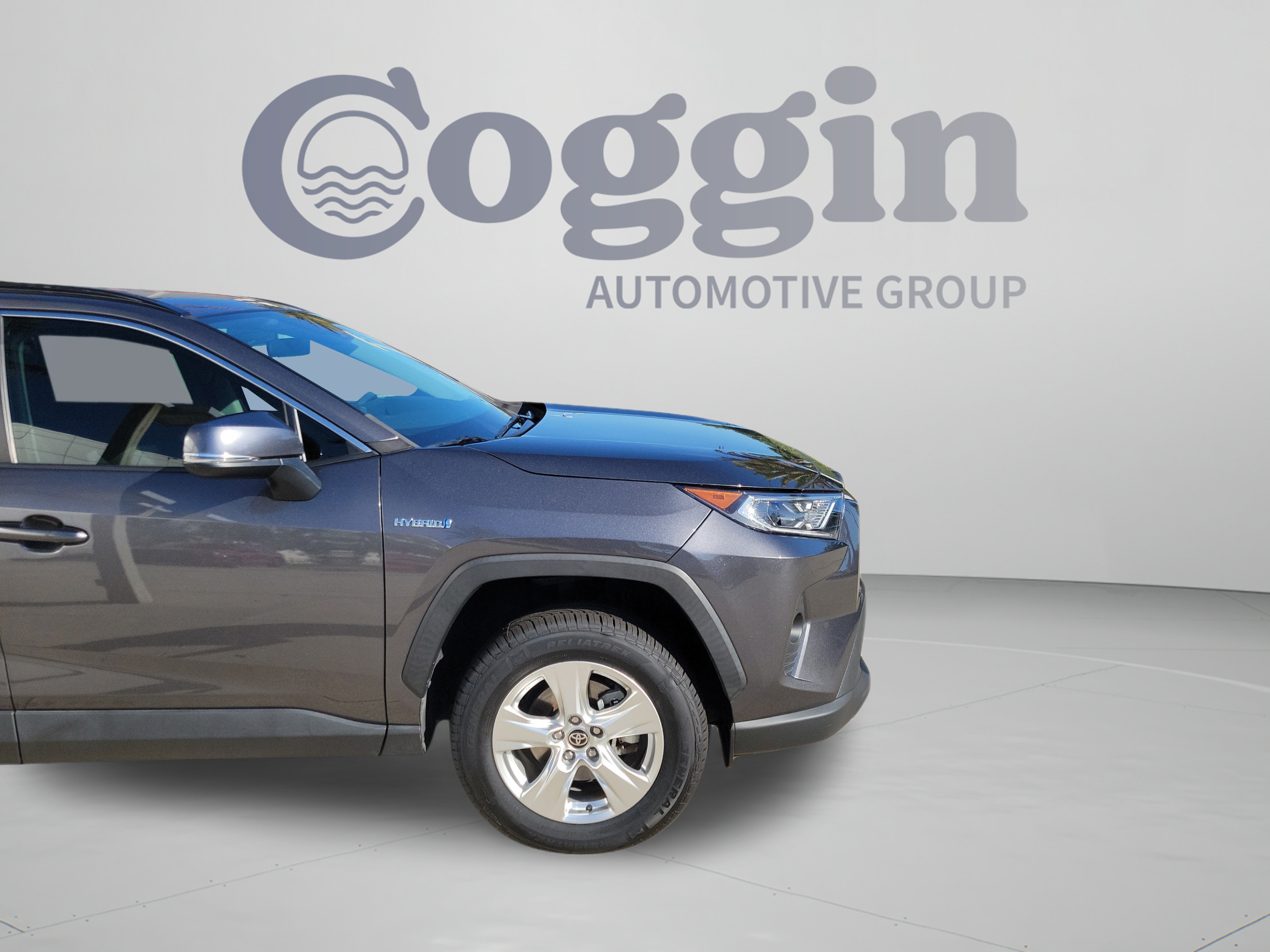 Used 2021 Toyota RAV4 XLE AWD/4WD image 32