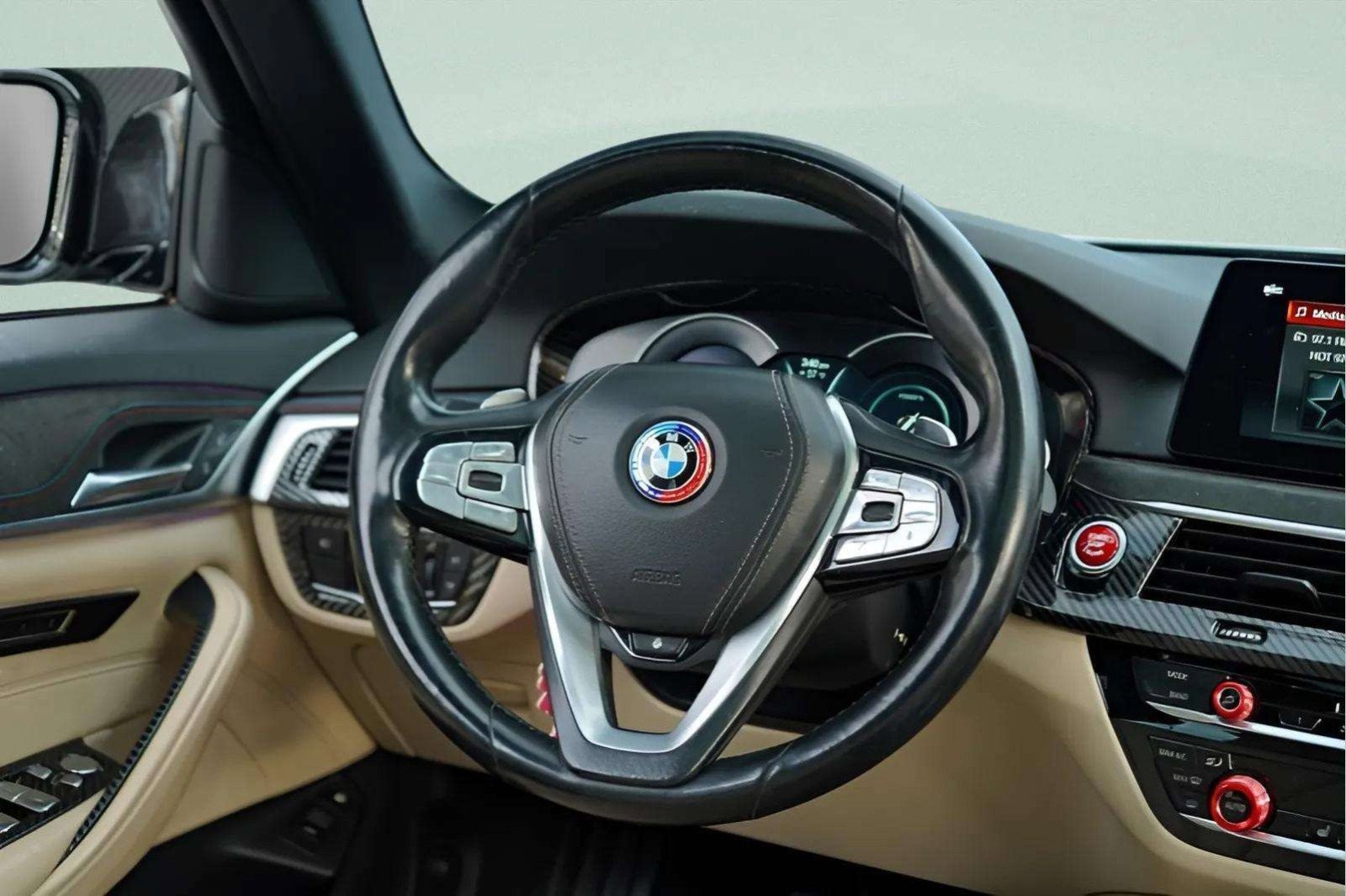 Used 2018 BMW 530e xDrive image 36