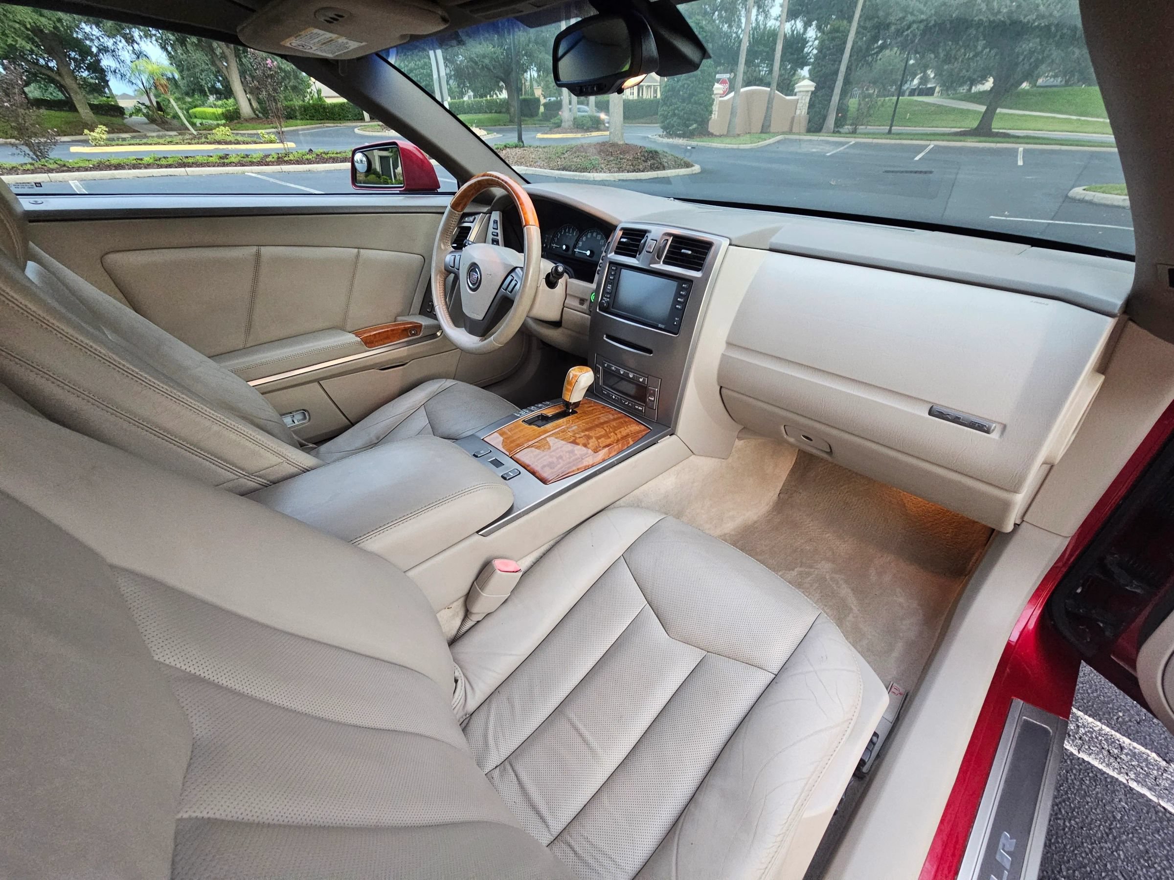 Used 2004 Cadillac XLR RWD image 29