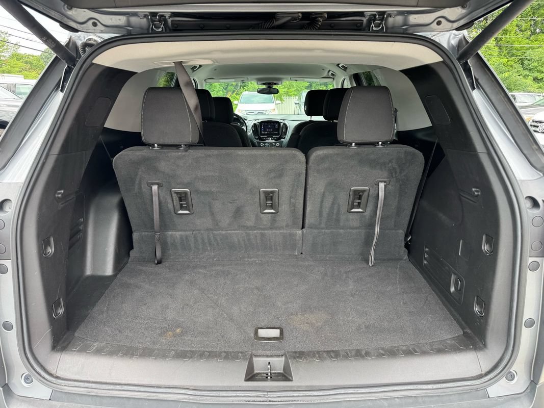 Used 2021 Chevrolet Traverse LT FWD image 18