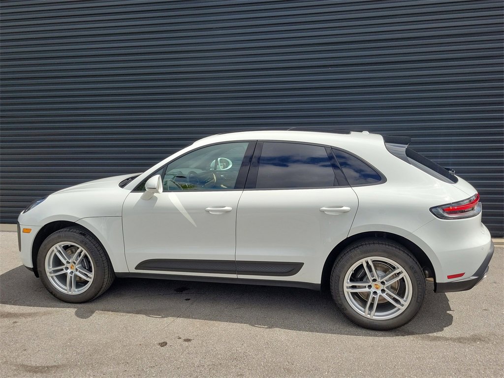 New 2026 Porsche Macan image 2