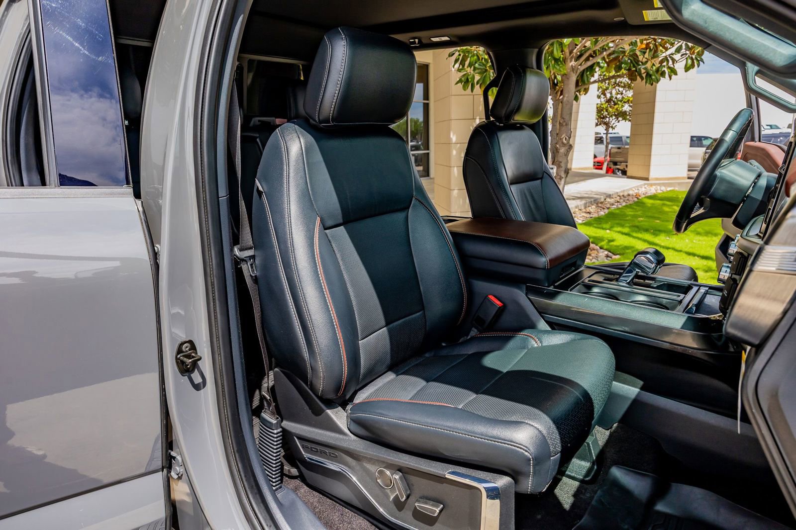 Used 2021 Ford F150 Lariat w/ Equipment Group 502A High image 30