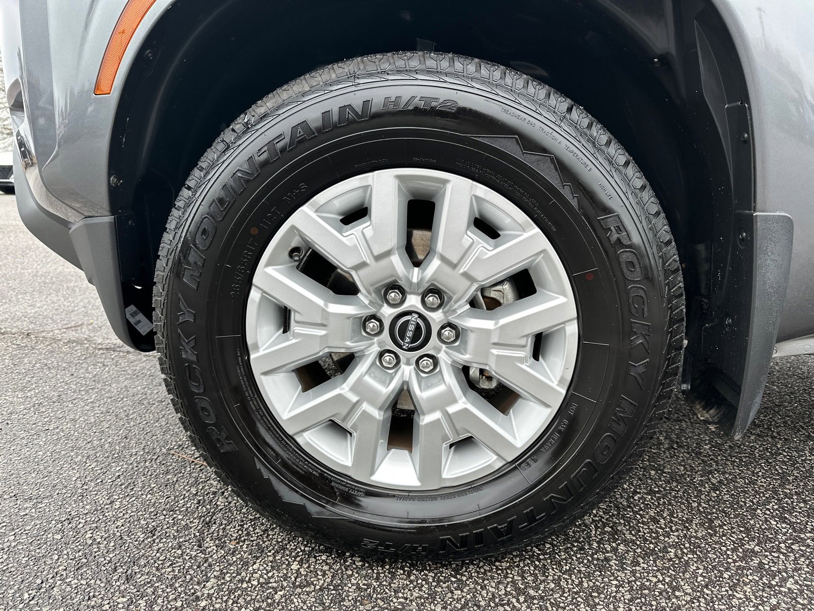 Certified 2022 Nissan Frontier SV image 11