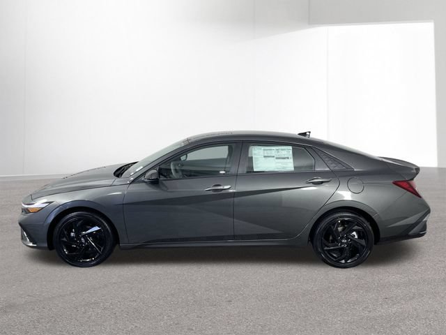 New 2026 Hyundai Elantra Sport FWD image 13