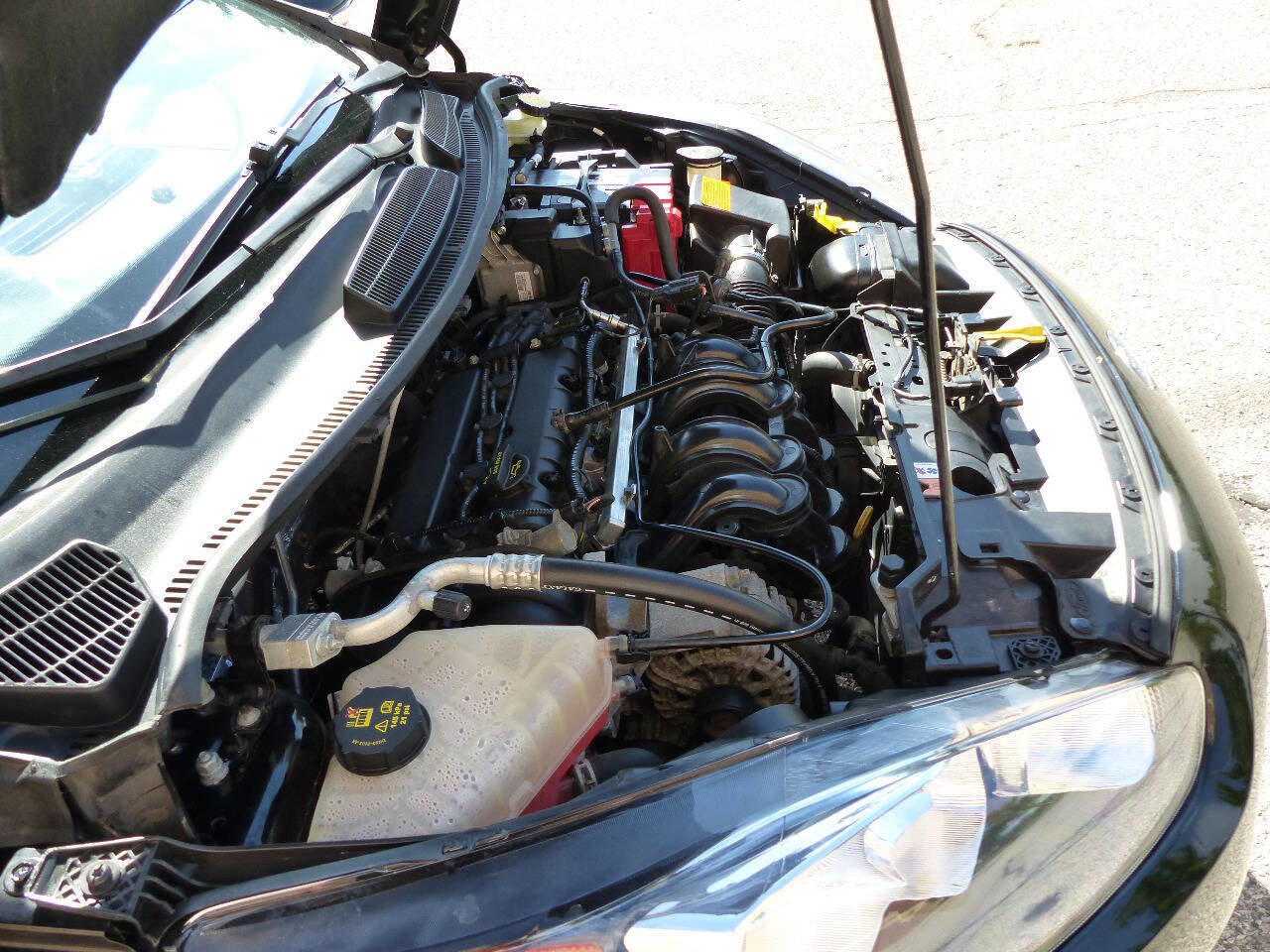 Used 2016 Ford Fiesta Titanium FWD image 19