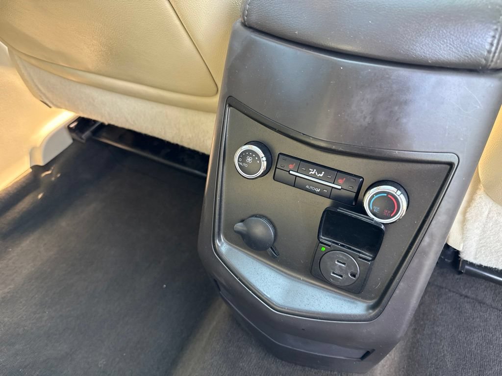 Used 2019 Lincoln MKT AWD image 20