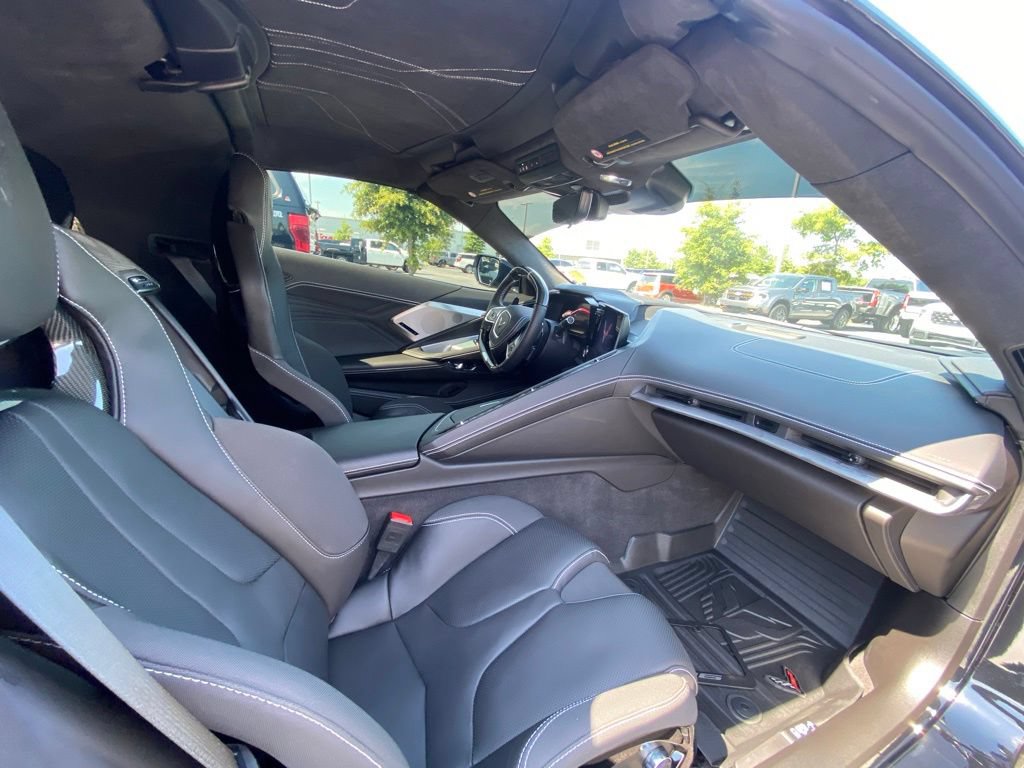 Used 2025 Chevrolet Corvette Z06 RWD image 27