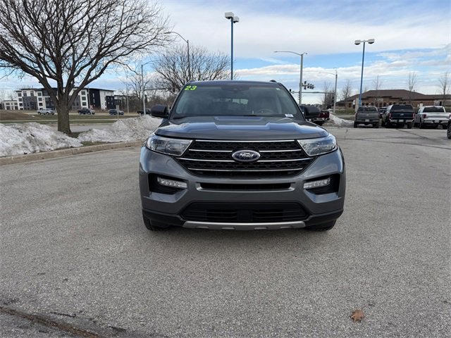 Certified 2023 Ford Explorer XLT w/ Equipment Group 202A image 3