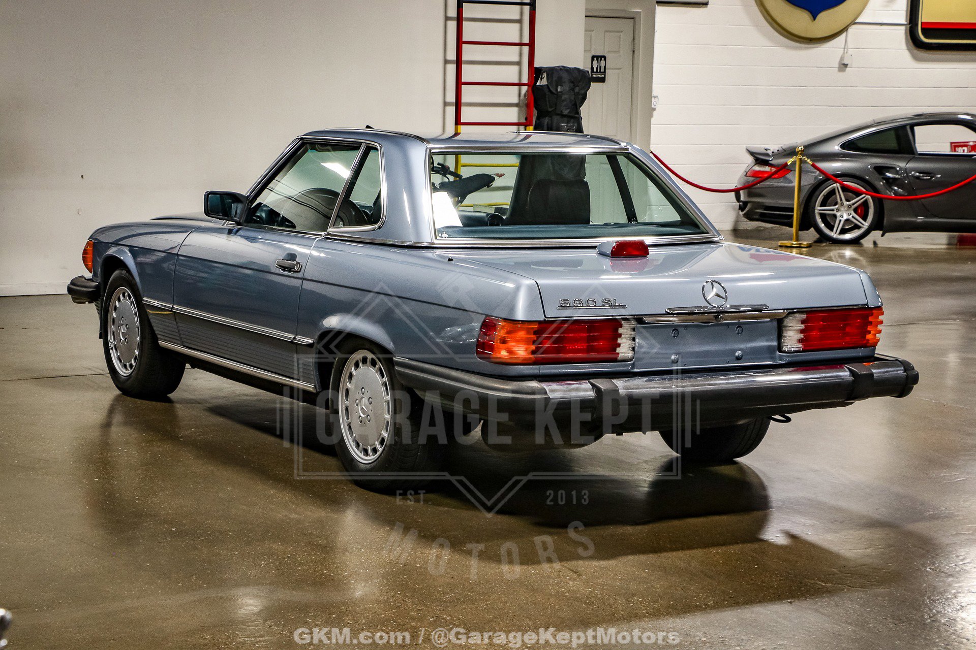 Used 1986 Mercedes-Benz 560 SL image 12
