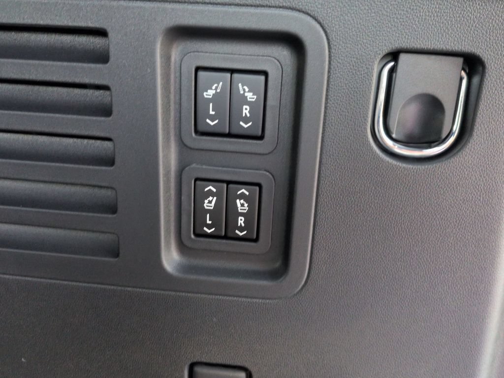 New 2026 Buick Enclave Preferred w/ Power Package AWD/4WD image 24