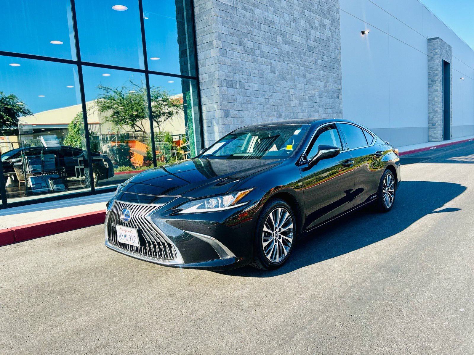 Used 2021 Lexus ES 300h w/ Premium Package