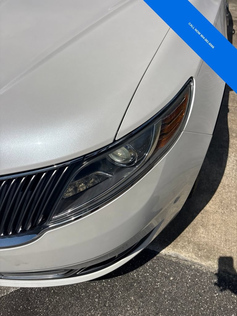 Used 2015 Lincoln MKS w/ Equipment Group 101A FWD image 7