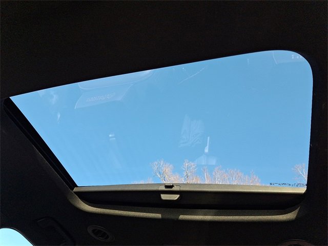 Used 2023 Chevrolet Traverse High Country image 14