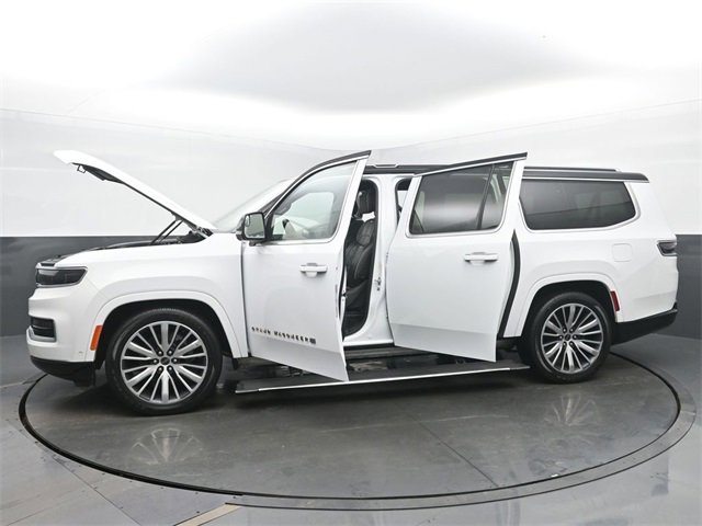 Used 2024 Jeep Grand Wagoneer L Series III image 57