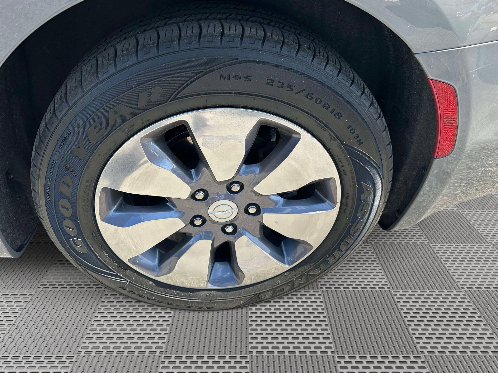 Used 2020 Chrysler Pacifica Limited FWD image 29