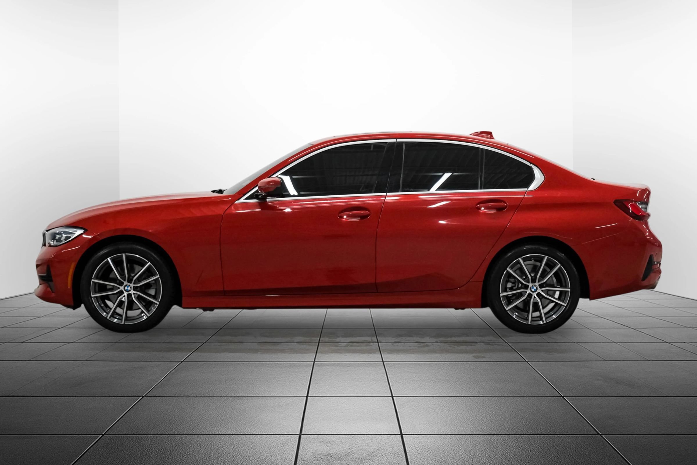 Used 2022 BMW 330i Sedan w/ Premium Package 2 RWD image 11