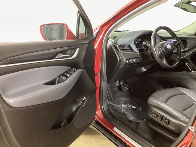Used 2020 Buick Enclave Essence w/ Sport Touring Edition FWD image 9