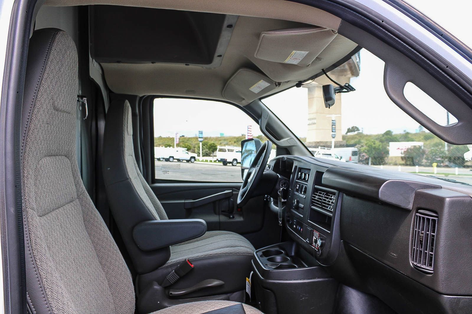 New 2025 Chevrolet Express 3500 w/ Power Convenience Package image 13
