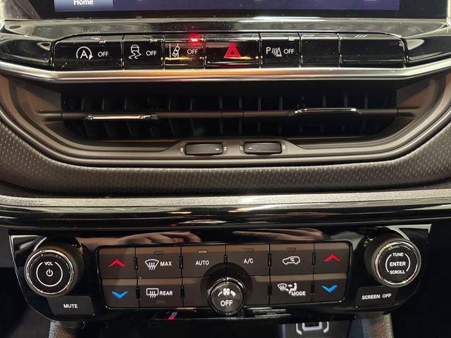 Used 2026 Jeep Compass Limited image 12