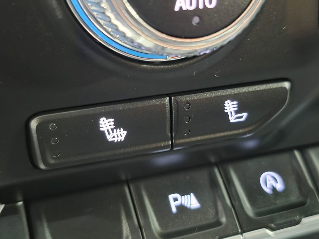 Used 2020 GMC Sierra 1500 Elevation w/ Elevation Value Package image 17