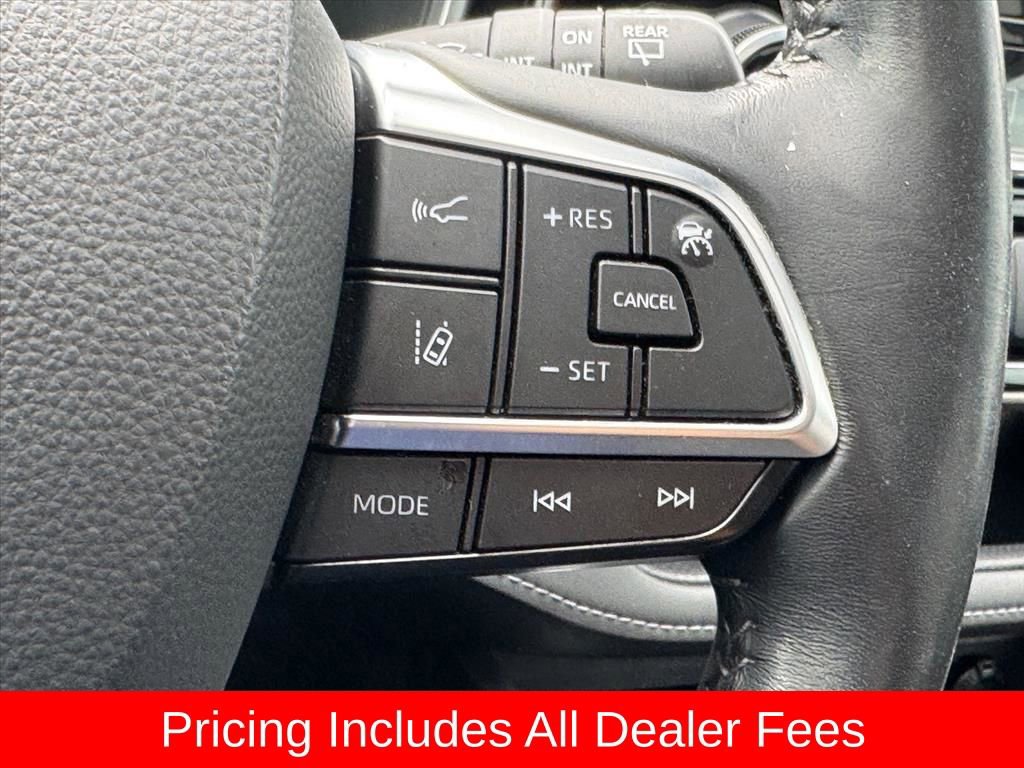 Used 2020 Toyota Highlander XLE FWD image 20
