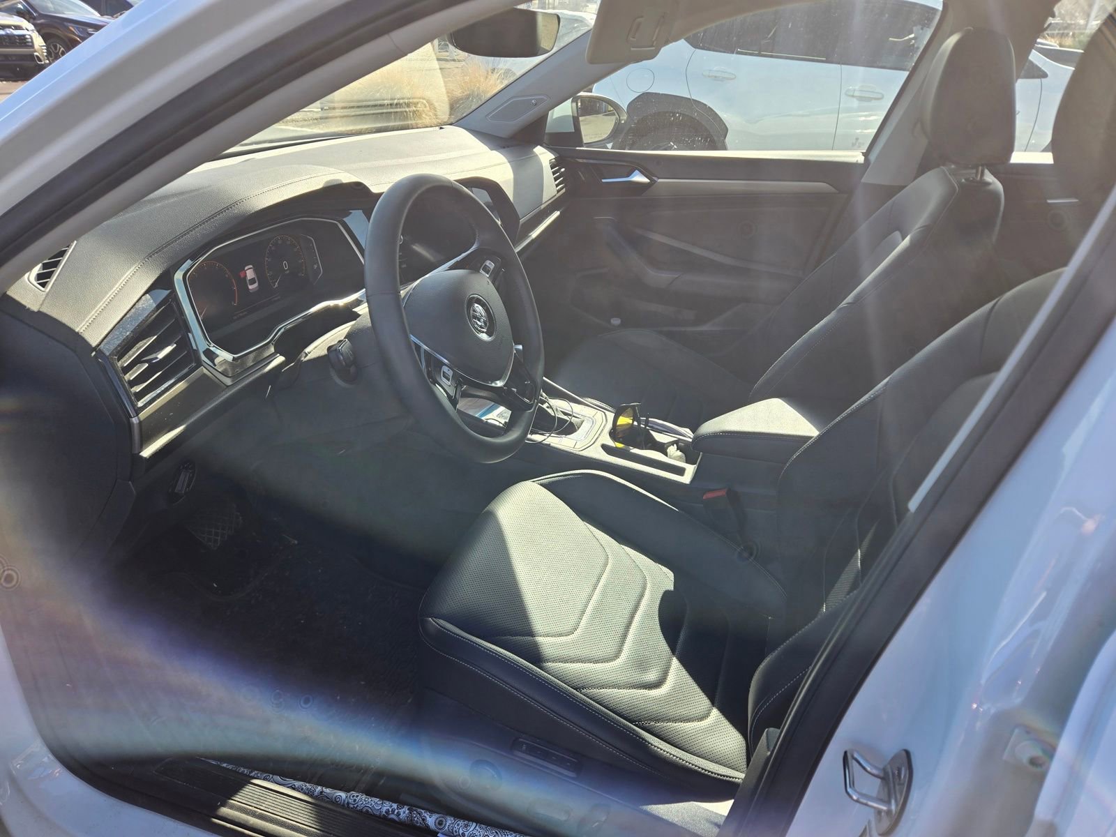 Used 2020 Volkswagen Jetta SEL Premium image 14