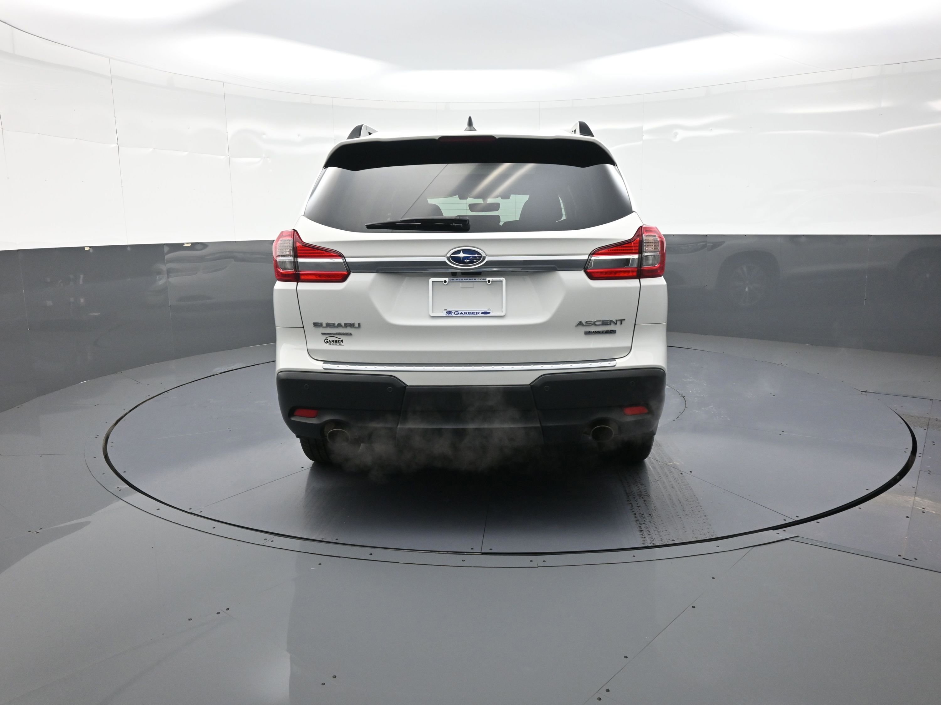 Used 2022 Subaru Ascent Limited w/ Technology Package image 4