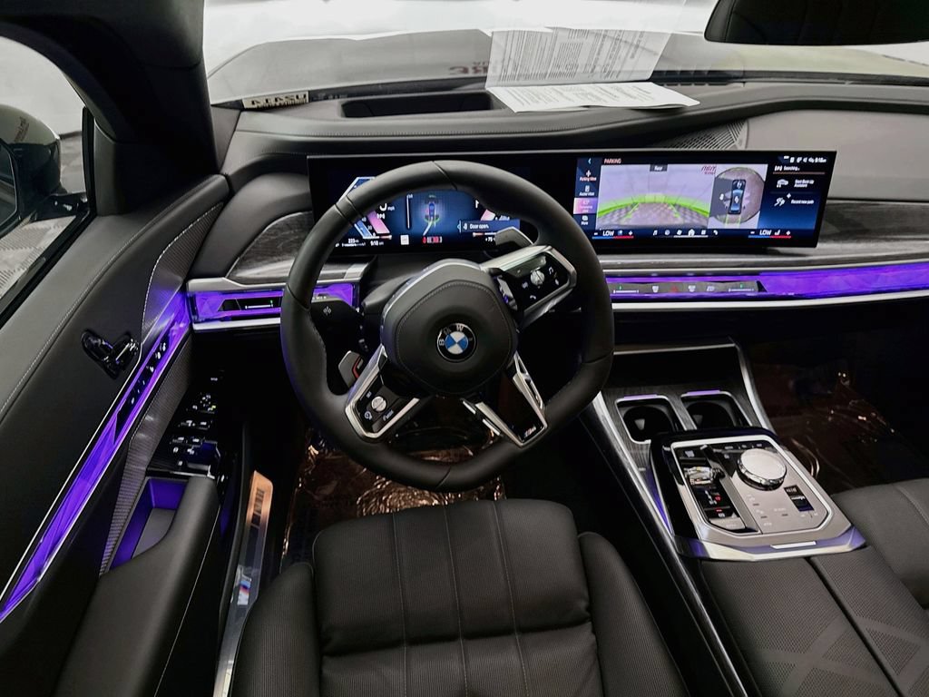 Used 2025 BMW 760i xDrive AWD/4WD image 24